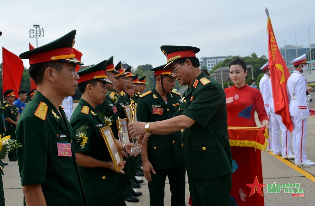 Tổng cục Kỹ thuật tổ chức lễ báo công và tuyên dương điển hình tiên tiến​