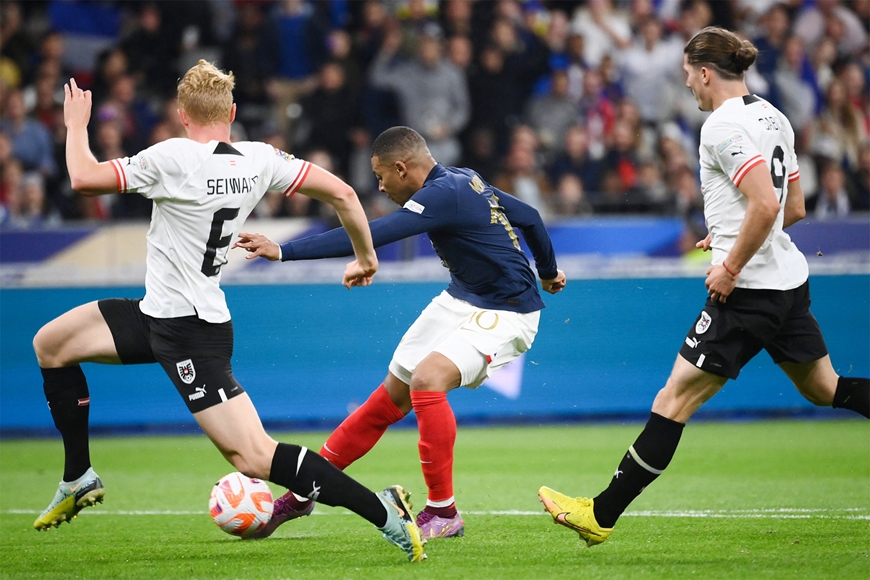 Pháp giành chiến thắng đầu tiên tại UEFA Nations League 2022-2023