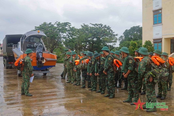Quân khu 5 kiểm tra công tác ứng phó bão Noru tại tỉnh Quảng Nam và Quảng Ngãi