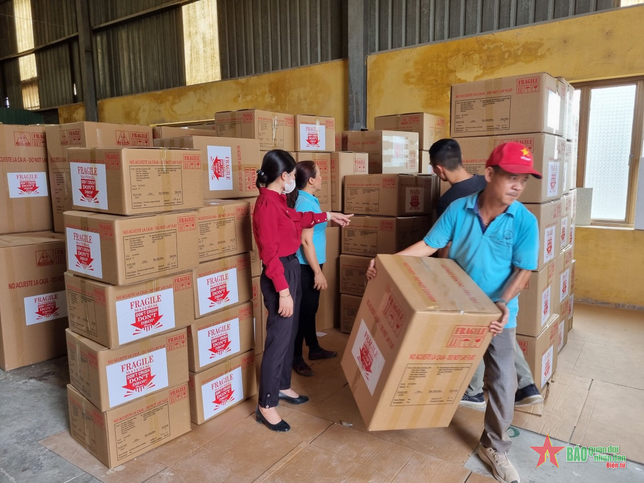  Gốm Chu Đậu xuất khẩu 1.000 sản phẩm sang Mỹ