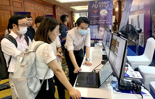 Nhân lực AI tại Việt Nam mới chỉ đáp ứng 10% nhu cầu
