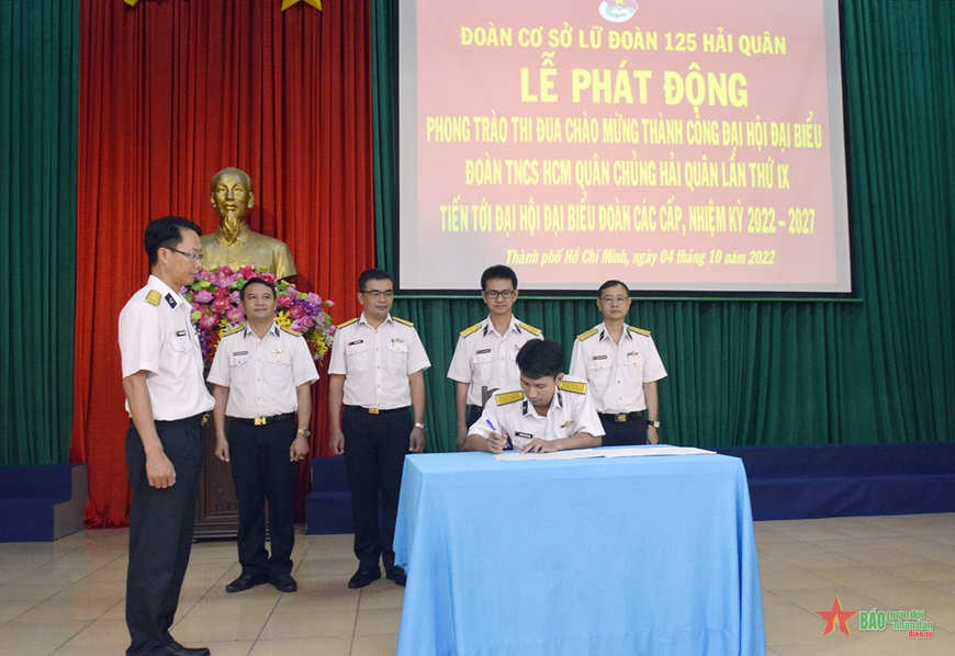 Tuổi trẻ Lữ đoàn 125, Vùng 2 Hải quân thi đua rèn đức, luyện tài, đoàn kết lập công Tuổi trẻ Lữ đoàn 125, Vùng 2 Hải quân thi đua rèn đức, luyện tài, đoàn kết lập công