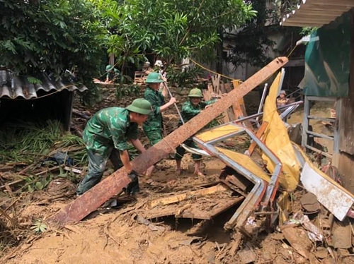 Nhiều nhà cửa, tài sản bị thiệt hại do lũ quét ở Kỳ Sơn (Nghệ An) 