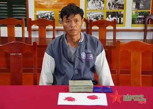 Bộ đội Biên phòng tỉnh Điện Biên: Bắt giữ 1 đối tượng cùng 2 bánh heroin, 400 viên ma túy tổng hợp