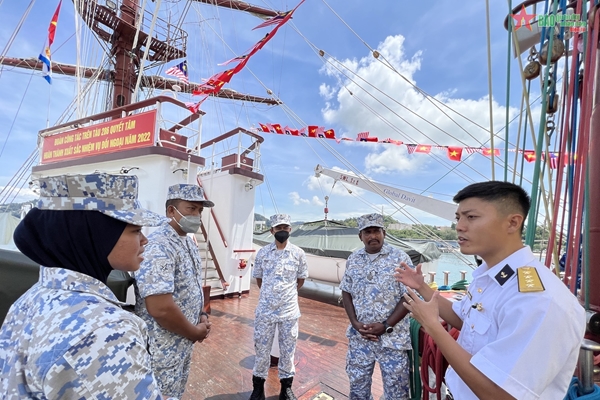 Sôi nổi các hoạt động giao lưu giữa Hải quân Việt Nam và Hải quân Malaysia