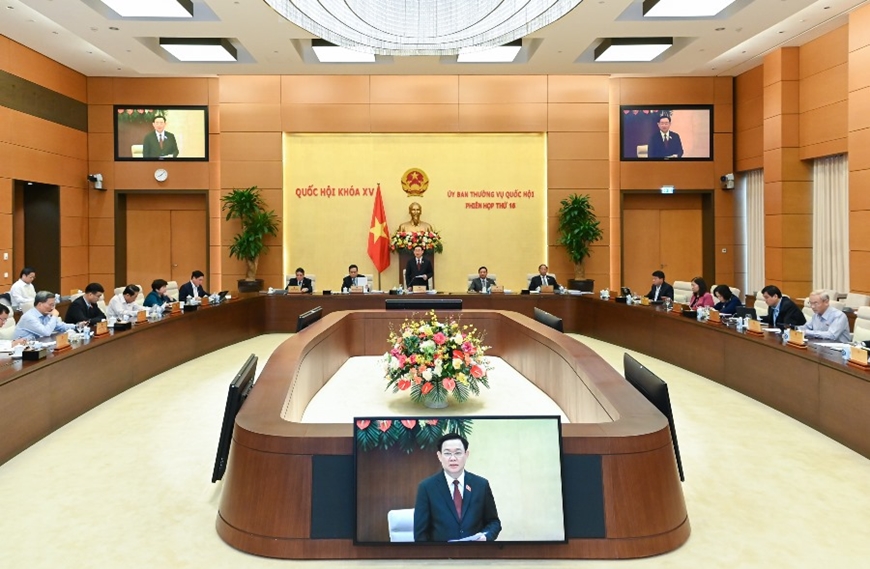 Cử tri đề nghị Chính phủ sớm thực hiện lộ trình cải cách tiền lương