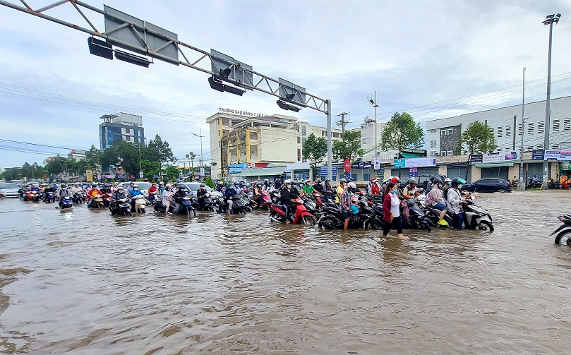 Cần Thơ đón đợt triều cường lớn nhất năm 2022