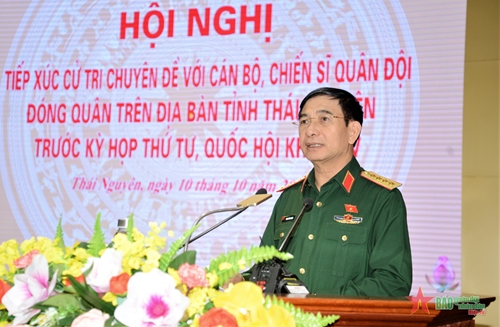 Đại tướng Phan Văn Giang tiếp xúc cử tri chuyên đề tại Bộ tư lệnh Quân khu 1