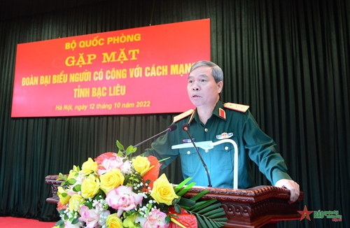 Bộ Quốc phòng tặng quà 82 người có công với cách mạng tỉnh Bạc Liêu
