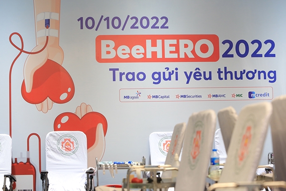 Chương trình hiến máu của MB năm nay lấy chủ đề là BeeHero 2022.