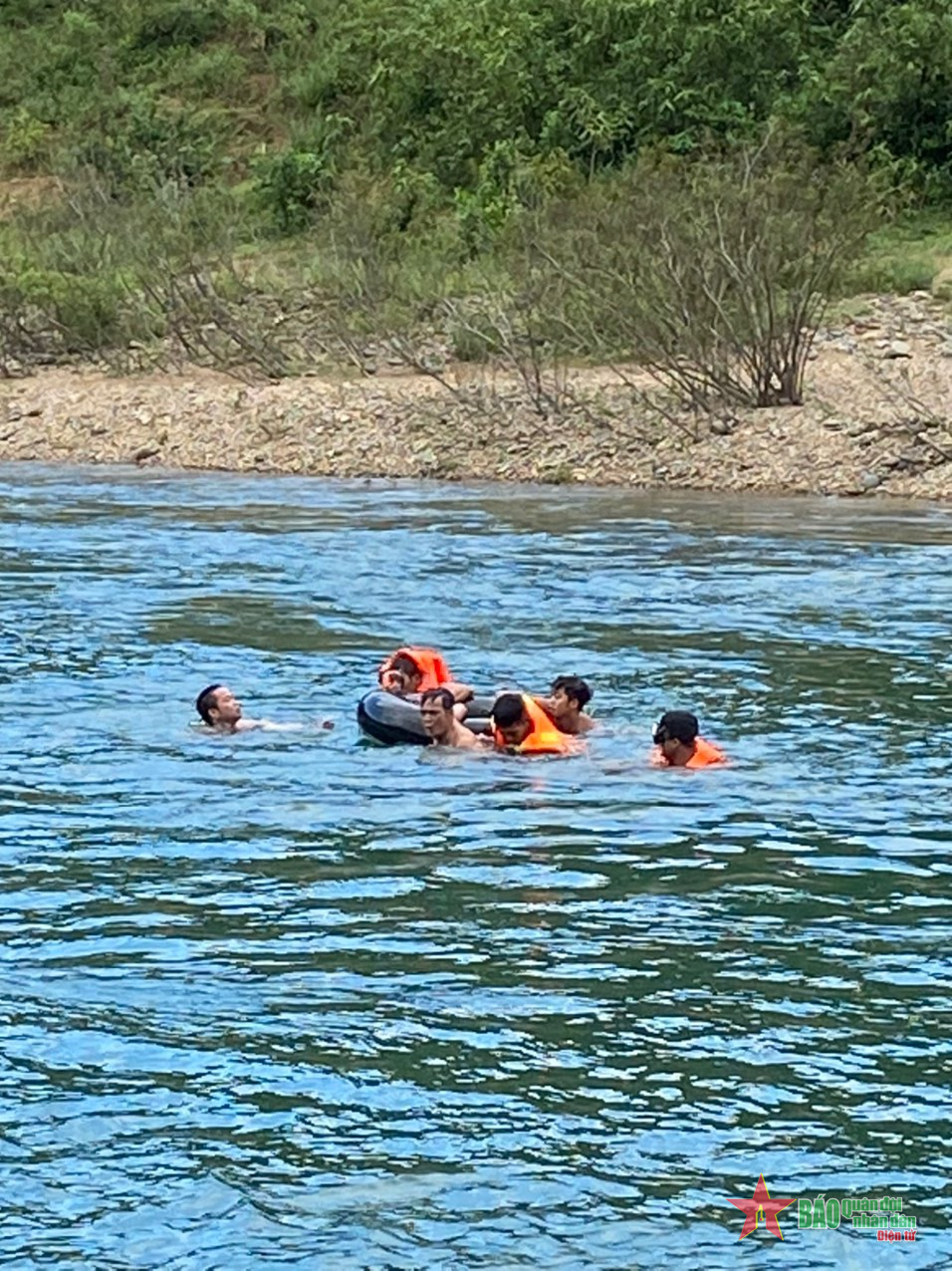 Bộ đội Biên phòng tỉnh Quảng Bình: Tìm thấy nạn nhân bị nước cuốn trôi