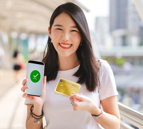 Bất ngờ với tốc độ mở thẻ tín dụng HDBank Petrolimex 4 trong 1