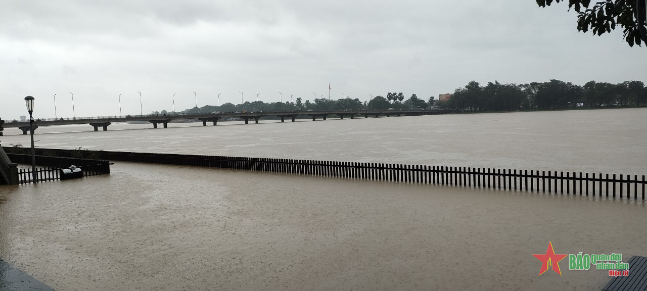 Thừa Thiên Huế: Triển khai phương án di dời dân phòng tránh bão, lũ