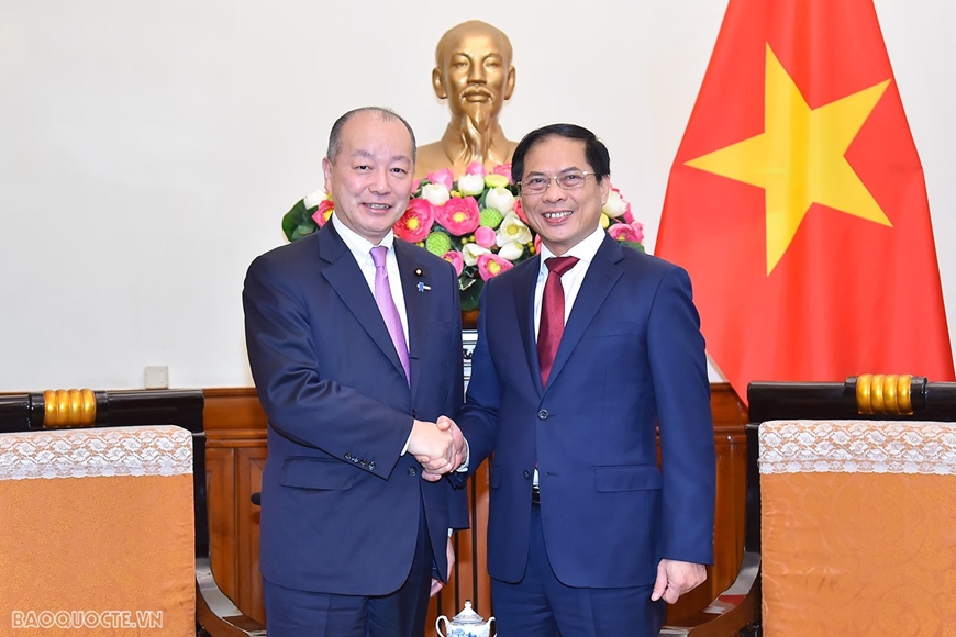 Hợp tác Việt Nam - Nhật Bản: Sự hợp tác giữa Việt Nam và Nhật Bản đã mang lại những thành công rực rỡ trong nhiều lĩnh vực, đặc biệt là trong kinh tế và giáo dục. Cùng đón xem hình ảnh về những dự án hợp tác giữa hai nước để hiểu thêm về những hành động mang tính chất tích cực này.