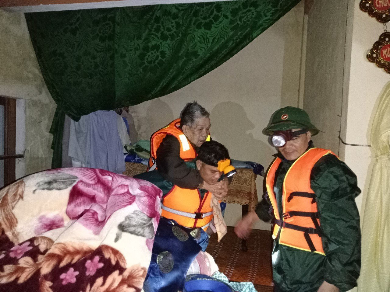 Điểm tựa của nhân dân vùng lũ