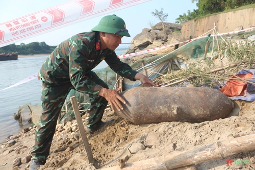 Tuyên Quang hủy nổ an toàn một quả bom còn sót lại sau chiến tranh

​