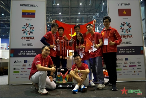 Việt Nam giành huy chương đồng tại cuộc thi robot thế giới FGC