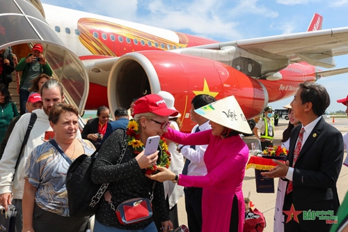 Khánh Hòa đón chuyến bay thẳng đầu tiên từ Kazakhstan