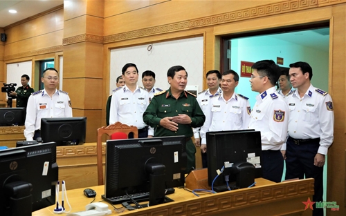 Thượng tướng Lê Huy Vịnh kiểm tra công tác cải cách hành chính tại Bộ tư lệnh Cảnh sát biển