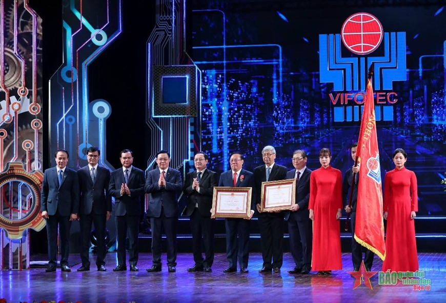 Chủ tịch Quốc hội Vương Đình Huệ: Phát triển khoa học và công nghệ là sự nghiệp của toàn Đảng, toàn dân
