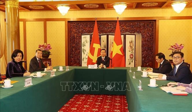 Thường trực Ban Bí thư Võ Văn Thưởng hội đàm trực tuyến với Ủy viên Thường vụ Bộ Chính trị, Bí thư Ban Bí thư Trung ương Đảng Cộng sản Trung Quốc
