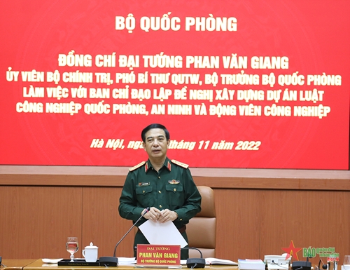 Đại tướng Phan Văn Giang làm việc với Ban Chỉ đạo lập đề nghị xây dựng dự án Luật Công nghiệp quốc phòng, an ninh và động viên công nghiệp