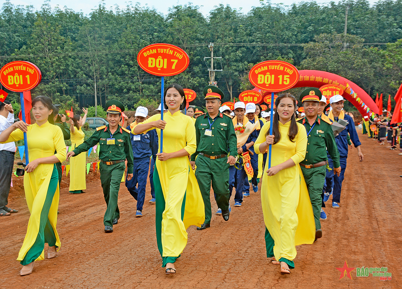 Tuyển thủ Cao Xuân Thanh đạt danh hiệu “Bàn tay vàng” của Công ty 72
