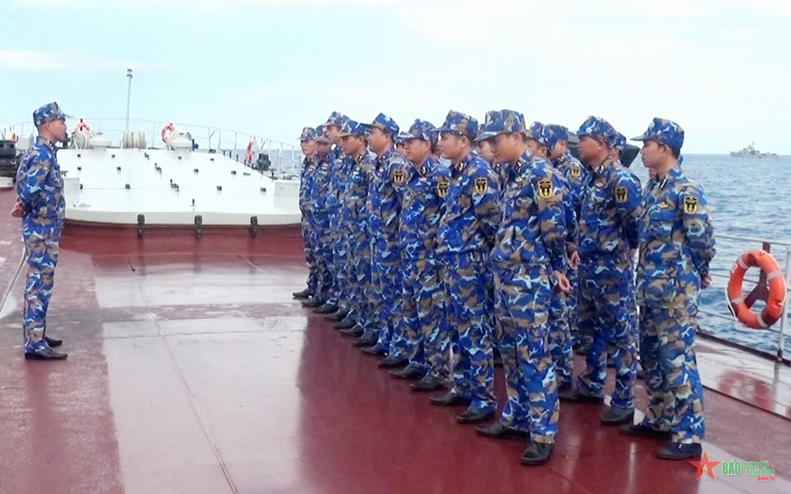 Thi đua huấn luyện giỏi ở Lữ đoàn 125 Hải quân Thi đua huấn luyện giỏi ở Lữ đoàn 125 Hải quân