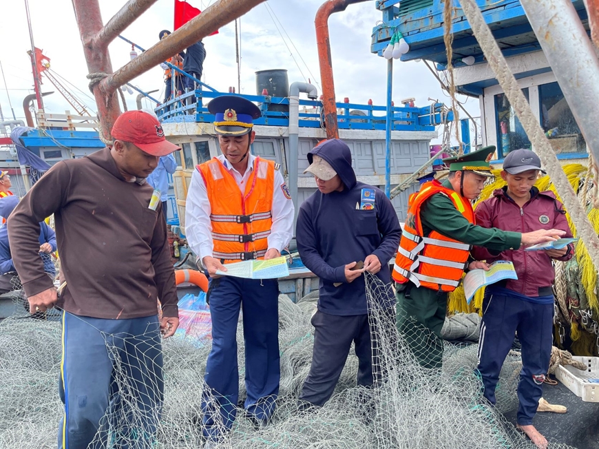 Chung tay phòng, chống khai thác hải sản bất hợp pháp