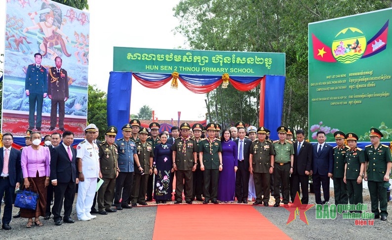 Hợp tác quốc phòng góp phần thắt chặt hơn nữa quan hệ Việt Nam - Campuchia