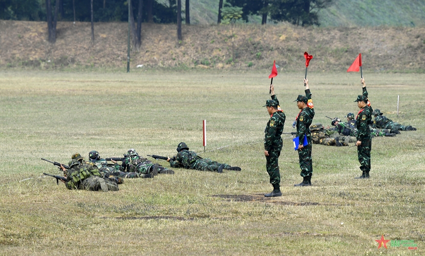 AARM-30: Các xạ thủ ASEAN thể hiện tinh thần đồng đội trên thao trường