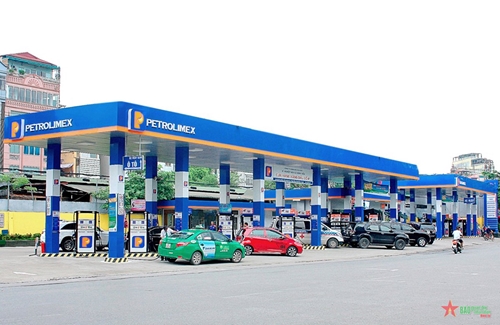 Petrolimex tăng thời gian bán hàng tại Hà Nội để phục vụ người tiêu dùng
