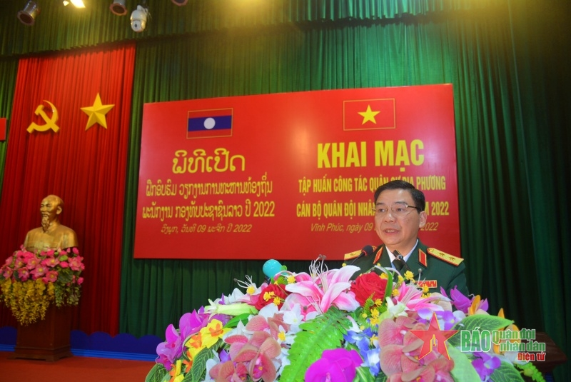 Tập huấn công tác quân sự địa phương cho cán bộ Quân đội Lào 
