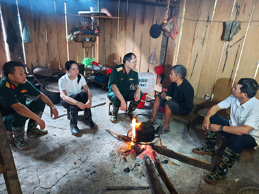 Giúp đồng bào người Mông ổn định cuộc sống