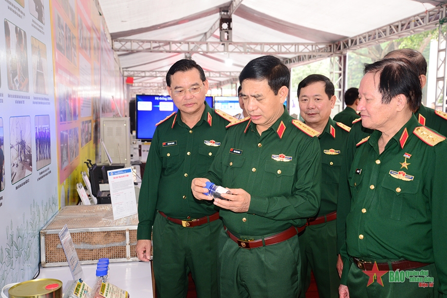 Đại tướng Phan Văn Giang dự và phát biểu chỉ đạo tại Hội nghị tổng kết 15 năm thực hiện Nghị quyết số 382