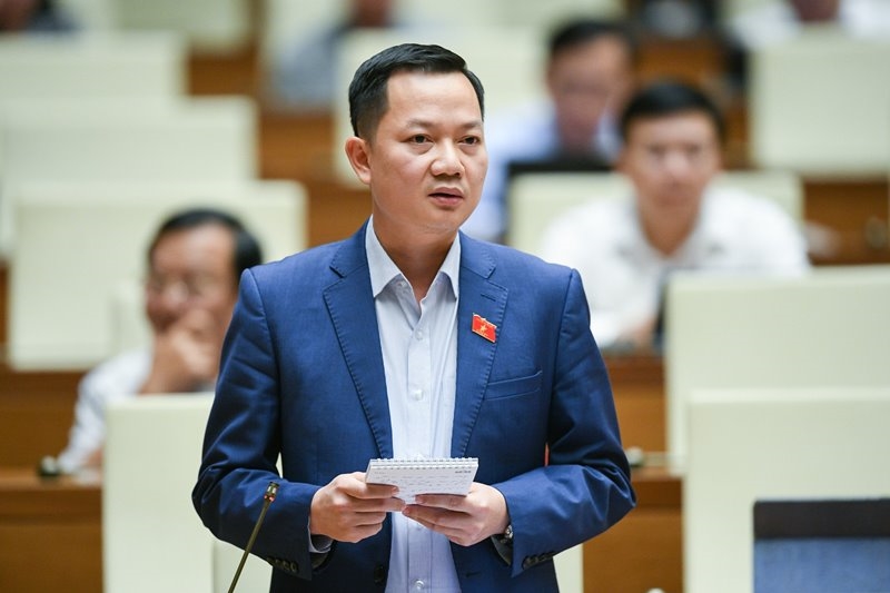Cây xăng đóng cửa, người dân xếp hàng dài đổ xăng: Liệu có nên duy trì quỹ bình ổn xăng dầu?