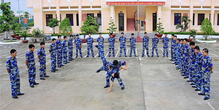 Vùng Cảnh sát biển 4: Coi trọng huấn luyện làm chủ vũ khí, trang bị