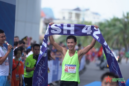 6.000 vận động viên tranh tài Giải marathon quốc tế di sản Hạ Long 2022