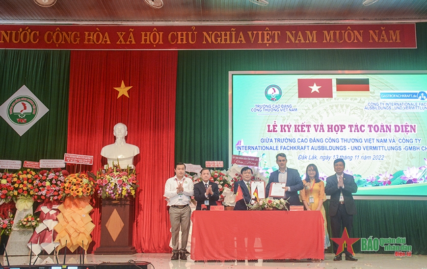 Trường Cao đẳng Công Thương Việt Nam khai giảng năm học 2022-2023