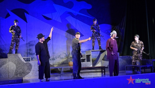 Nhà hát Kịch nói Quân đội biểu diễn phục vụ cán bộ, chiến sĩ trên địa bàn Quân khu 9