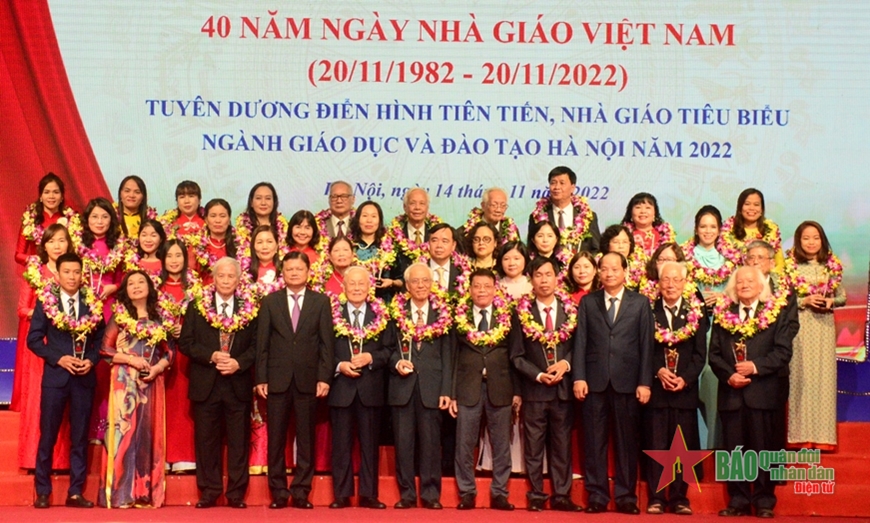 Tuyên dương 40 nhà giáo tiêu biểu Thủ đô giai đoạn 1982-2022