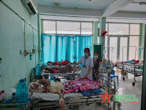 Bảo hiểm y tế: “Phao cứu sinh” cho bệnh nhân nghèo