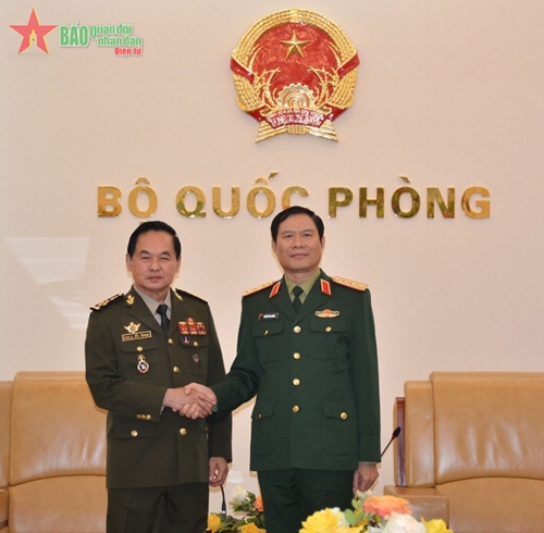 Thượng tướng Nguyễn Tân Cương tiếp Chủ tịch Hội đồng thể thao quân sự Quân đội Hoàng gia Campuchia