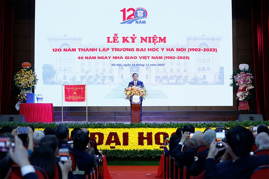 Thủ tướng Phạm Minh Chính: Trường Đại học Y Hà Nội sẽ mãi là biểu tượng đẹp trong chăm sóc và bảo vệ sức khỏe của nhân dân