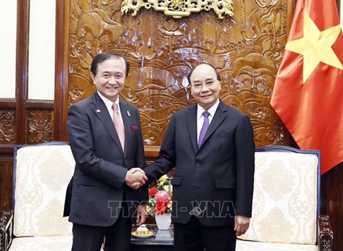 Chủ tịch nước Nguyễn Xuân Phúc tiếp Thống đốc tỉnh Kanagawa (Nhật Bản)
