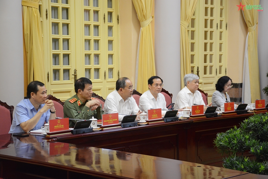 Chủ tịch nước Nguyễn Xuân Phúc chủ trì phiên họp góp ý vào đề cương chi tiết báo cáo tổng kết 10 năm thực hiện Nghị quyết Trung ương 8 khóa XI