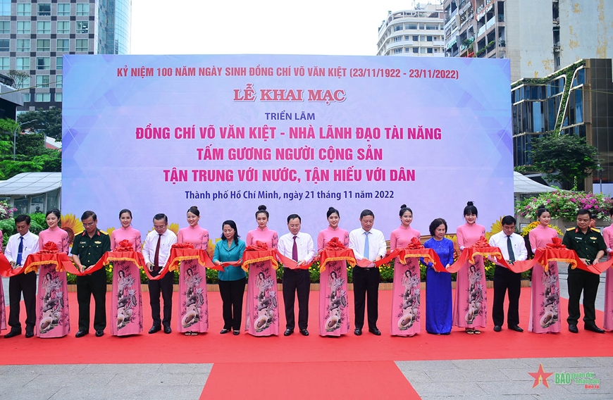 Khai mạc các triển lãm kỷ niệm 100 năm Ngày sinh đồng chí Võ Văn Kiệt