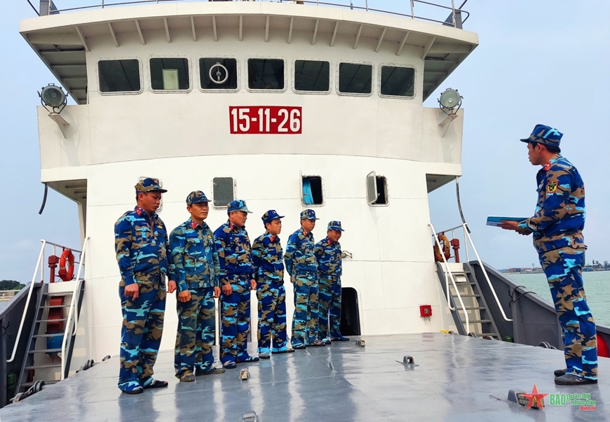 Tăng cường thực hành huấn luyện trên sông, biển Tăng cường thực hành huấn luyện trên sông, biển