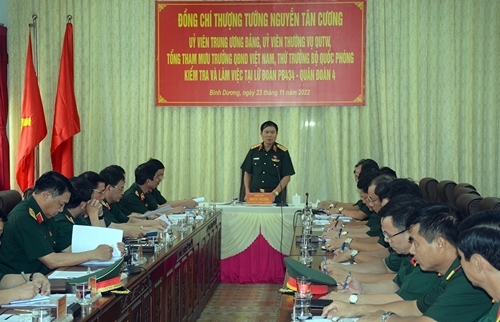Thượng tướng Nguyễn Tân Cương tiếp xúc cử tri tại Bình Dương và làm việc với Quân đoàn 4