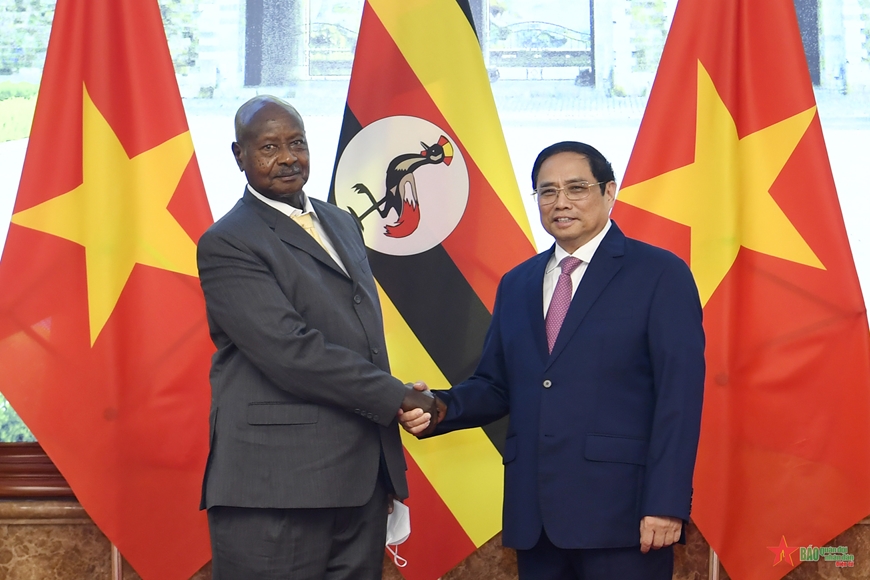 Thủ tướng Chính phủ Phạm Minh Chính hội kiến Tổng thống Uganda